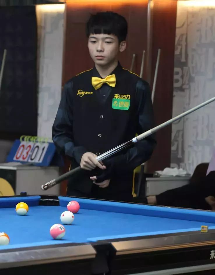 挥让多家豪 挥让多家豪